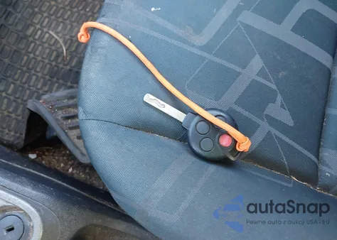 2010 Smart Fortwo Passion/Pure из США, поврежденный, VIN WMEEJ3BA4AK370966